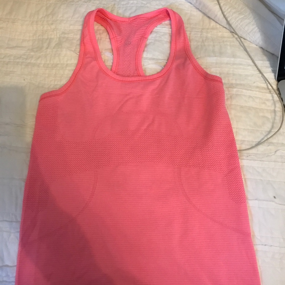 Lululemon tank top size 6!